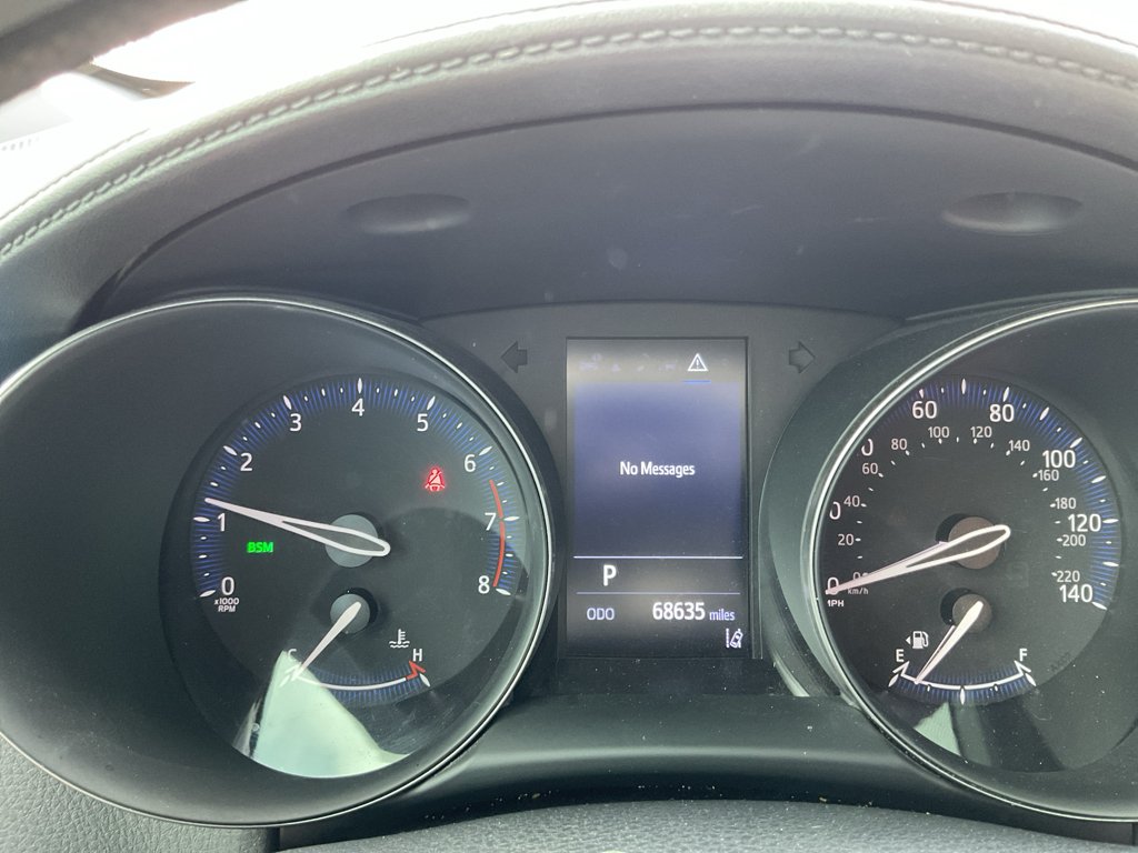 Used 2019 Blizzard Pearl Toyota XLE image 17