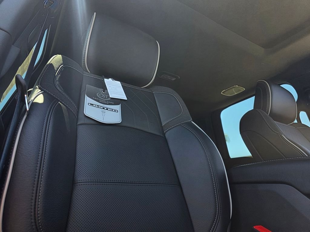 New 2026 Diamond Black Crystal Pearl-Coat Exterior Paint RAM Limited image 14
