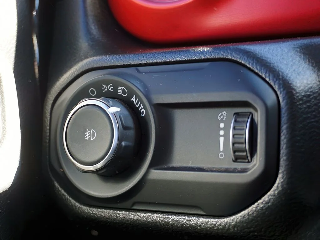 2023 Jeep Wrangler 4-Door Rubicon - Photo 18