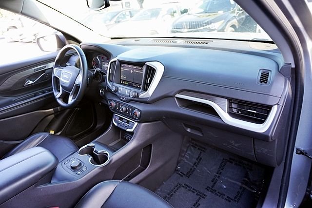 Used 2024 Silver GMC SLT image 9