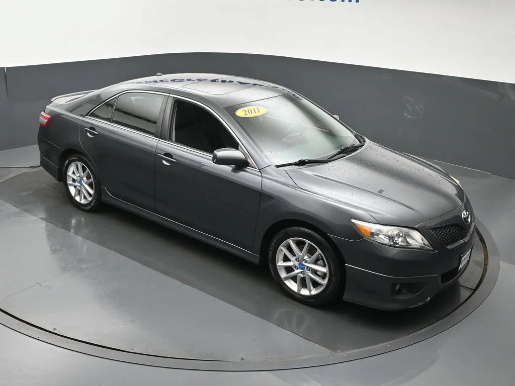 Used 2011 Gray Toyota SE image 3