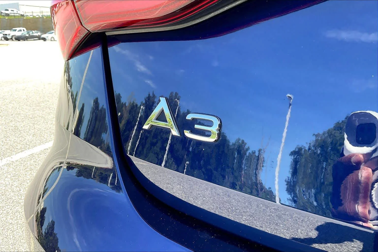 Used 2023 Navarra Blue Metallic Audi Premium image 61