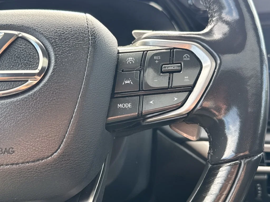Used 2025 White Lexus 350h F SPORT Design image 21