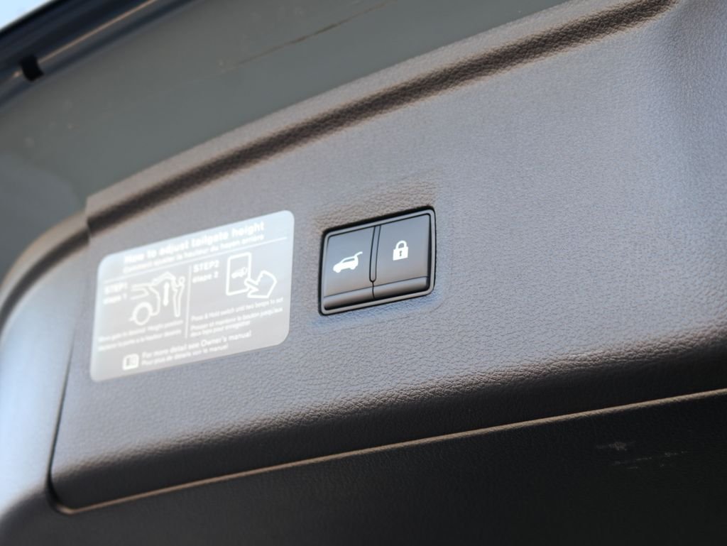 Certified Used 2025 Gray INFINITI LUXE image 23