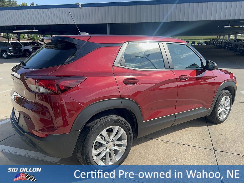Used 2022 Crimson Metallic Chevrolet LS image 5