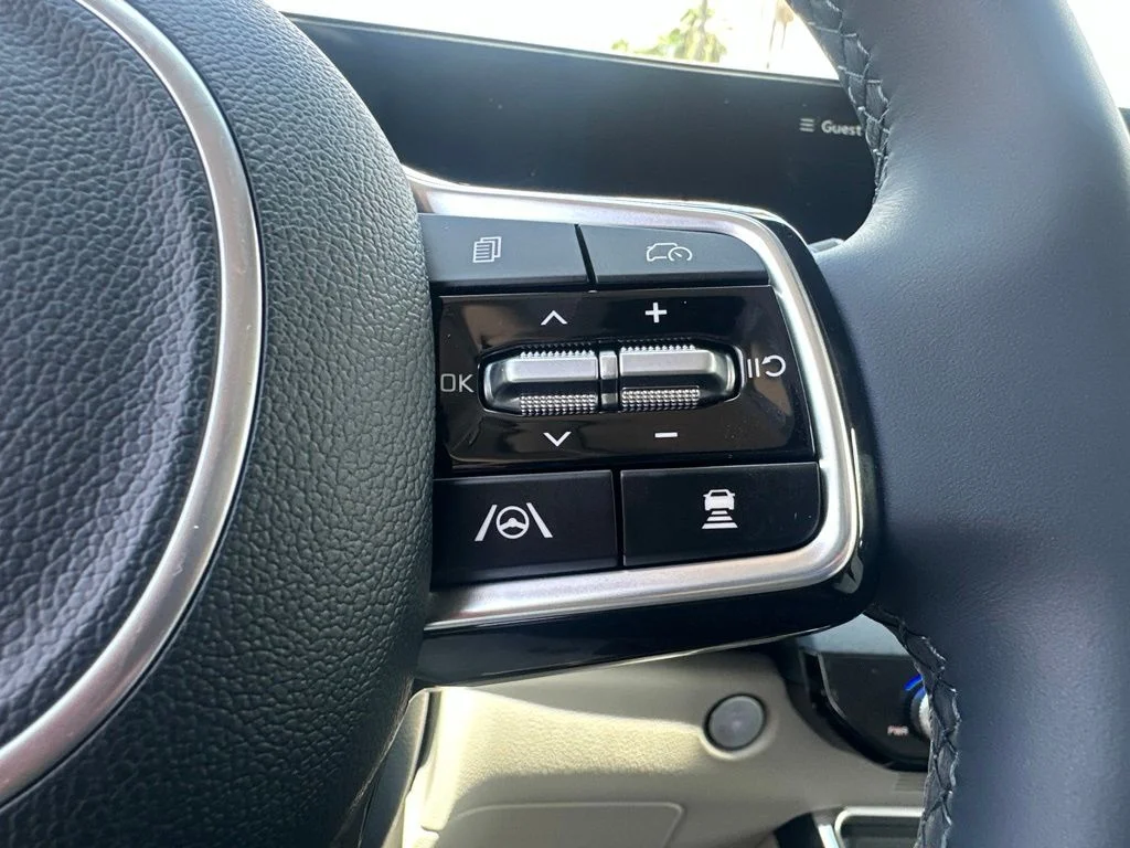 New 2026 White Kia EX image 17