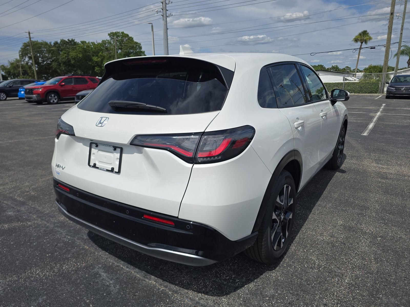 New 2027 Platinum White Pearl Honda EX-L image 4