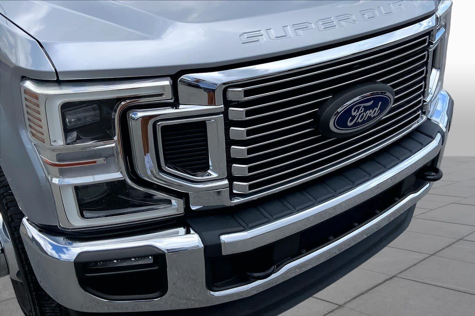 Used 2022 Iconic Silver Metallic Ford LARIAT image 30