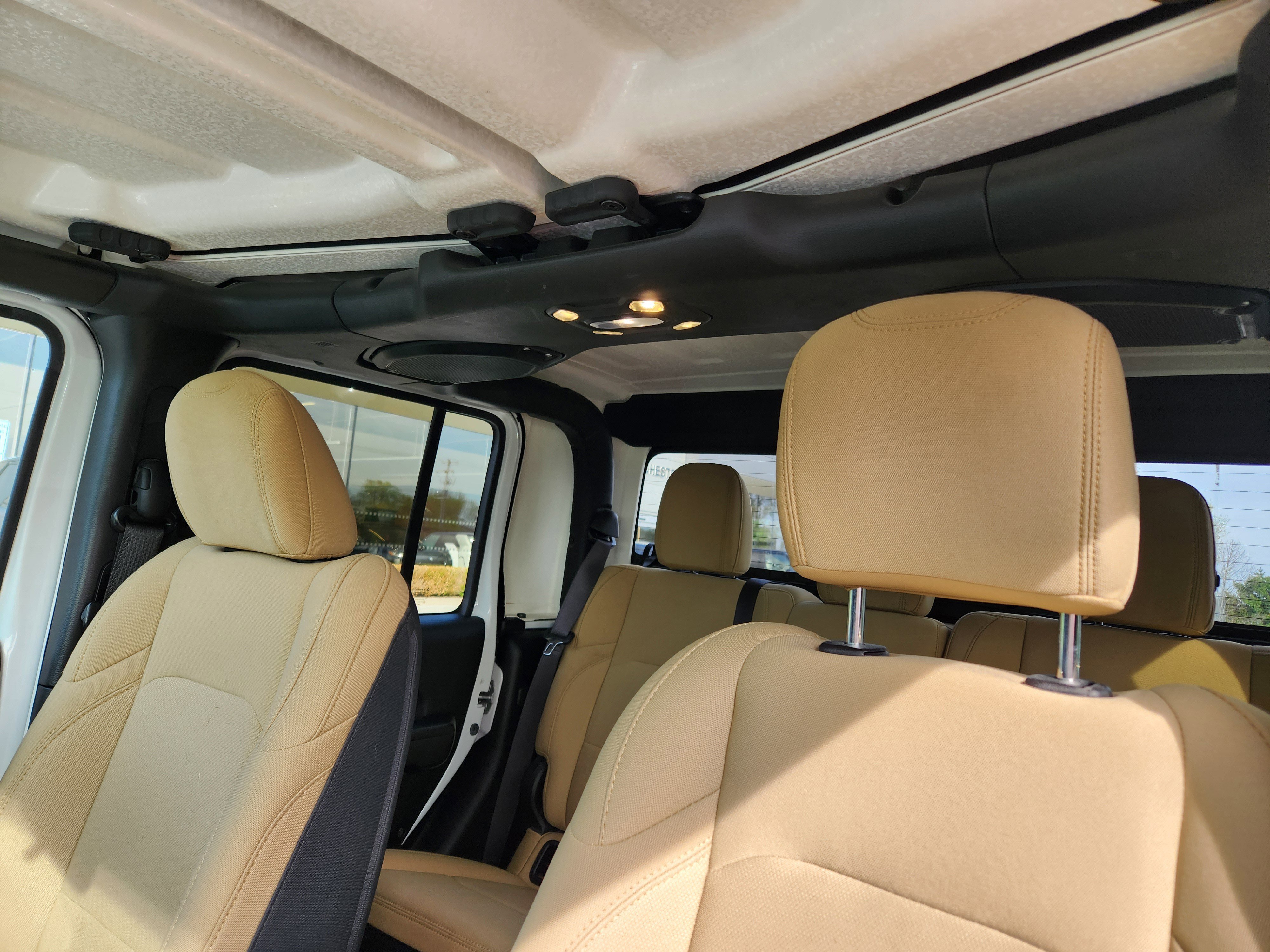 Used 2020 Bright White Clearcoat Jeep Sport image 12