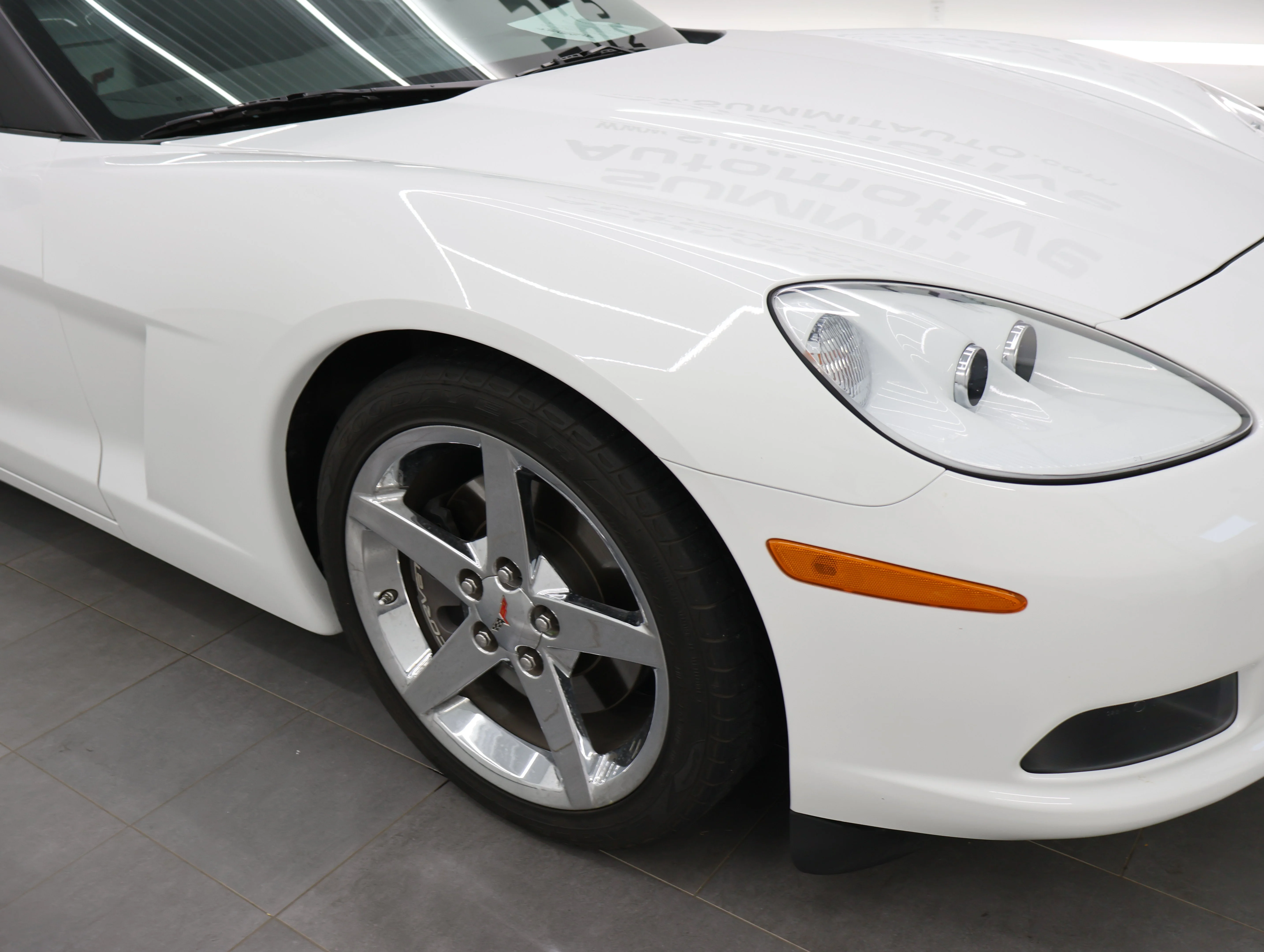 Used 2007 Arctic White Chevrolet Base image 21