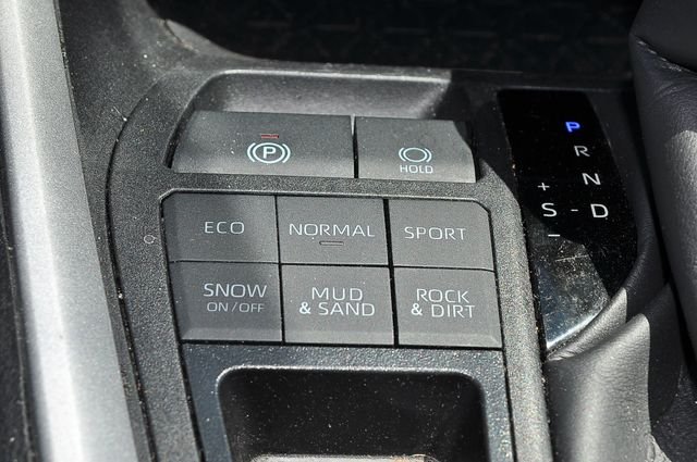 Used 2025 Silver Toyota XLE image 34