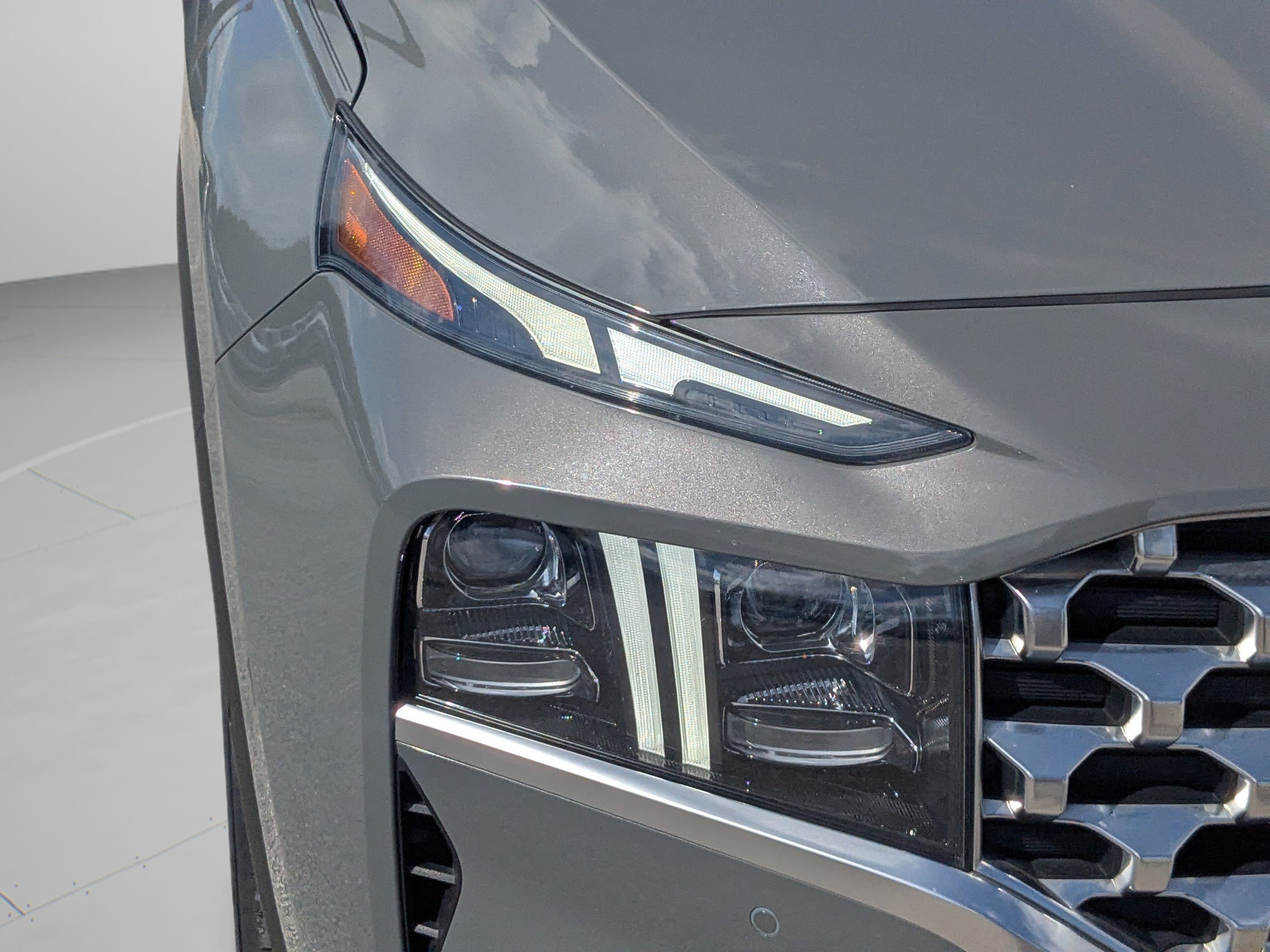 2021 Hyundai Santa Fe Limited - Photo 10