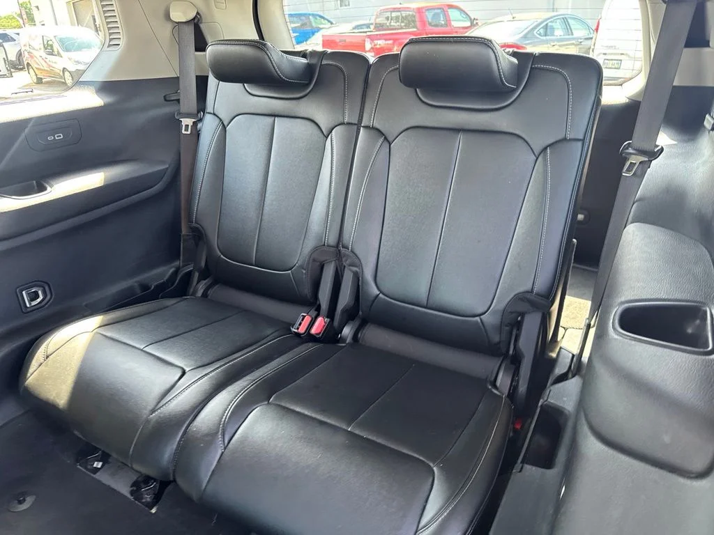 Certified Used 2021 Black Jeep Laredo image 33
