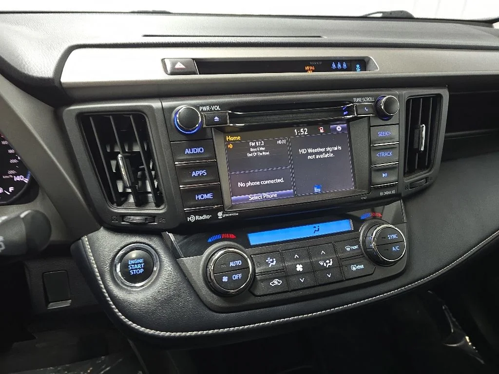 Used 2018 Gray Toyota XLE image 25