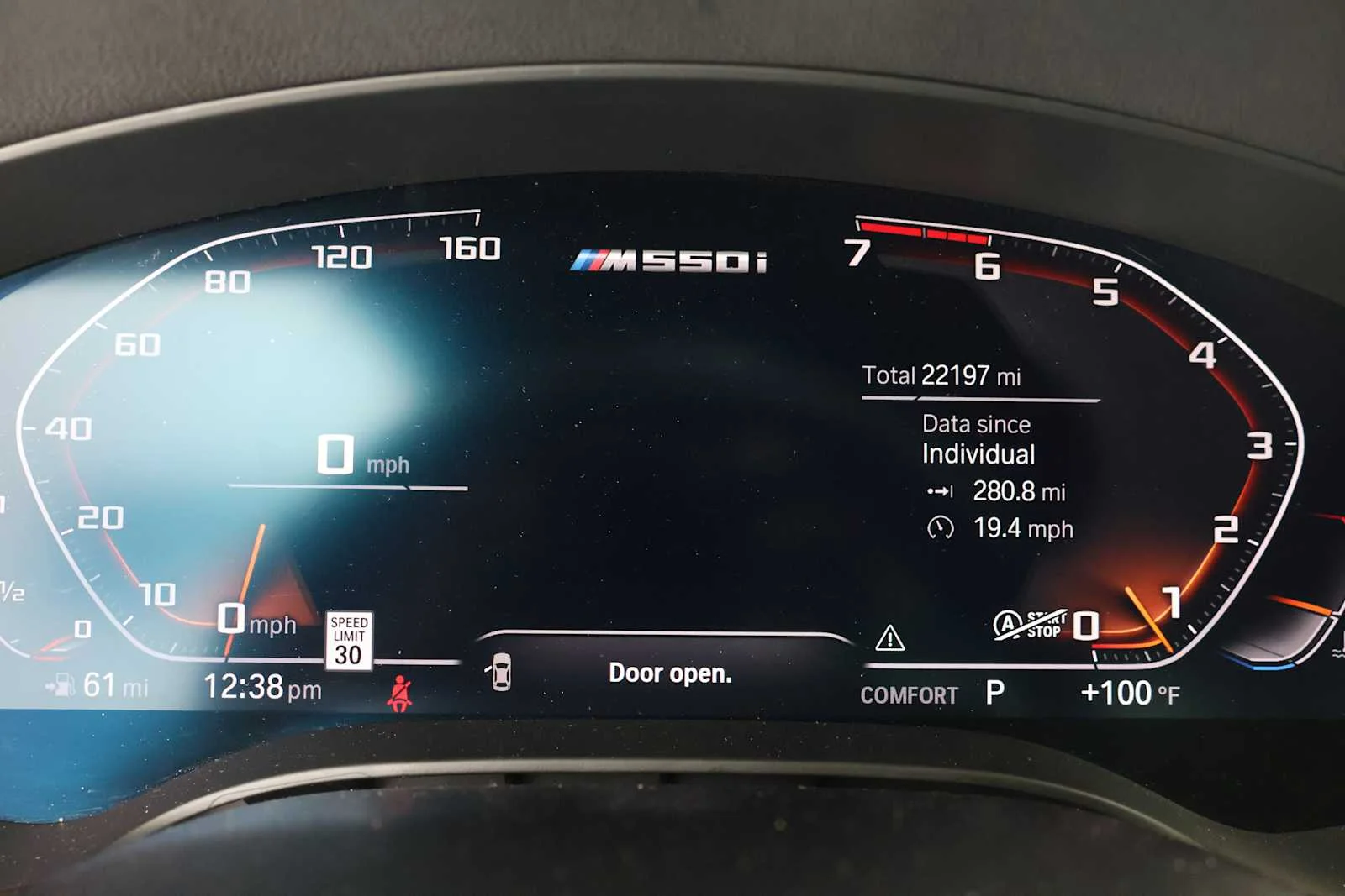 Used 2020 Dark Graphite Metallic BMW M550i xDrive image 17
