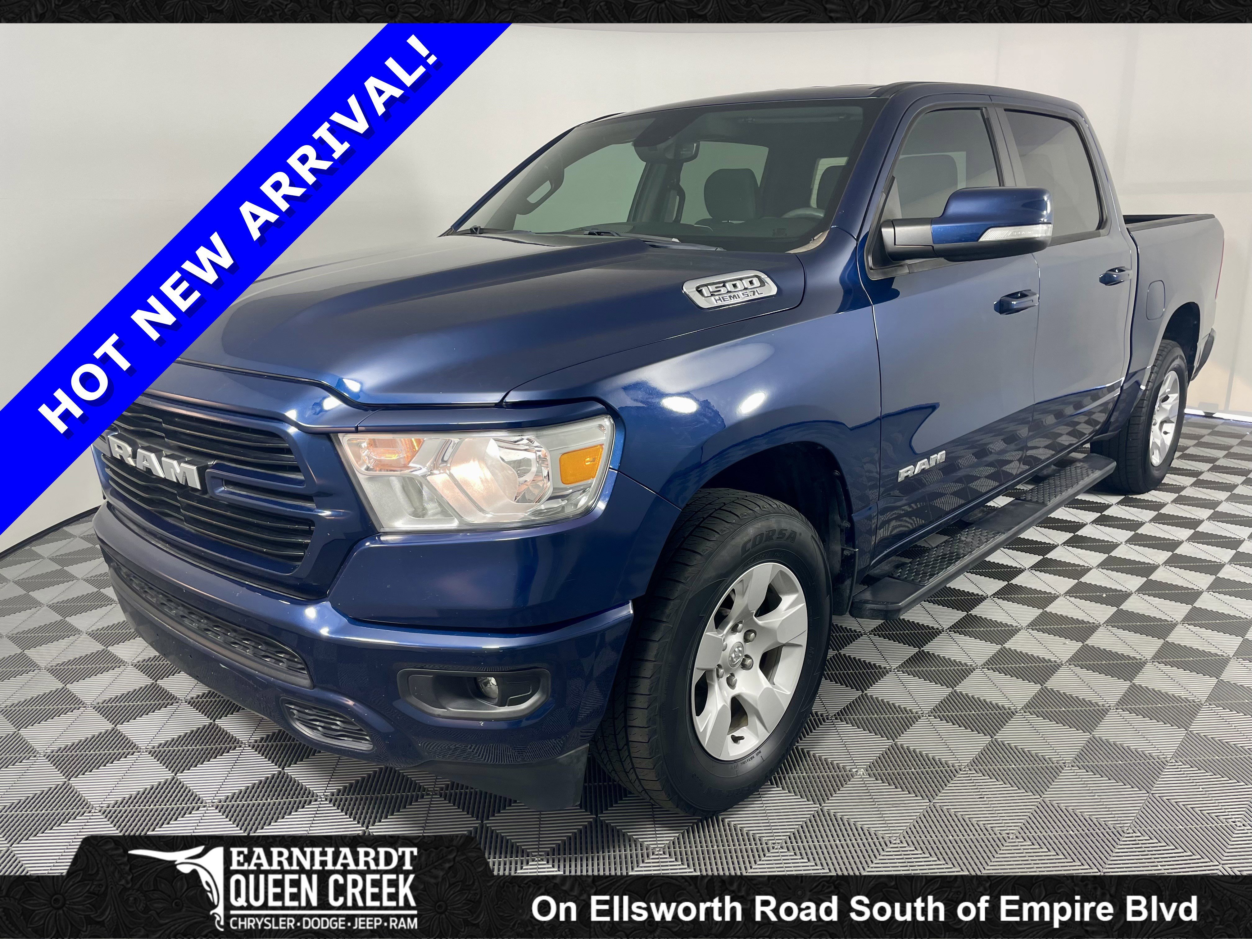 2019 RAM 1500 Big Horn/Lone Star 4x4 Crew Cab 5'7's photo