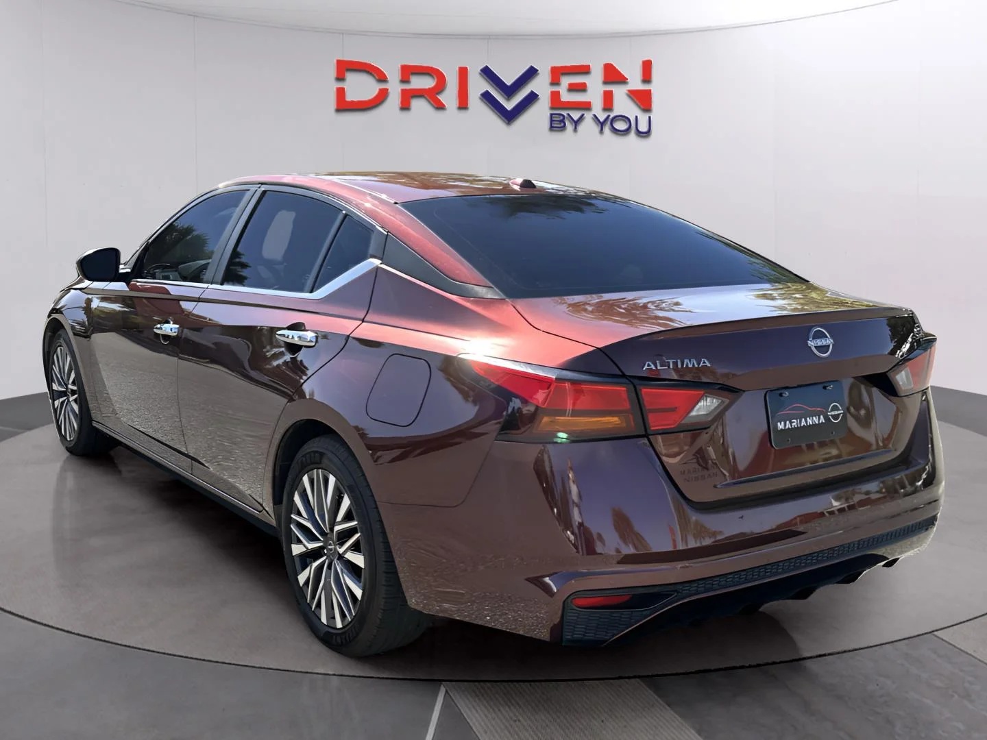 Used 2023 Garnet Pearl Metallic Nissan 2.5 SV image 3