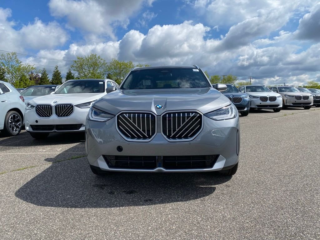 New 2026 Skyscraper Grey Metallic BMW 30 xDrive image 2