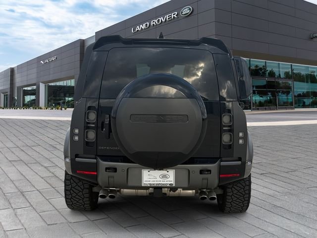 Certified Used 2024  Land Rover Carpathian Edition image 4