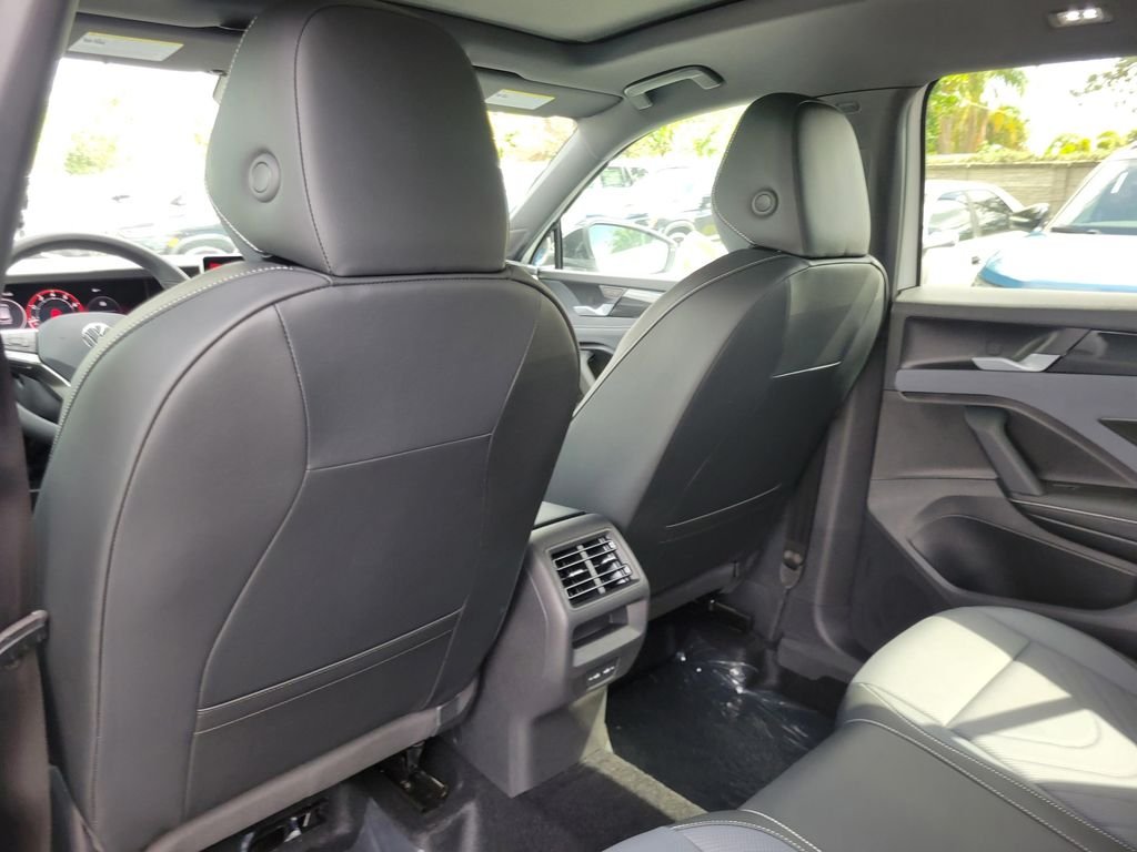 New 2026 White/off-white Volkswagen 2.0T SE R-Line Black image 6