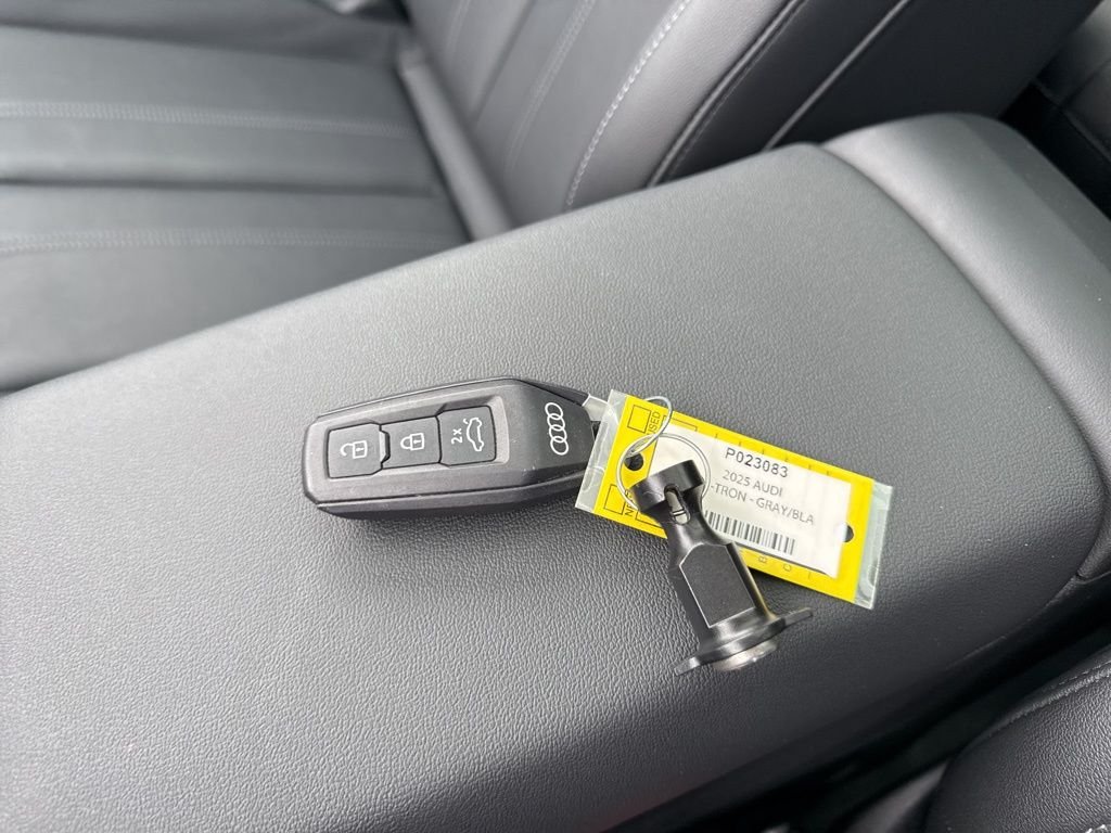 2025 Audi Q6 e-tron Premium Plus - Photo 29
