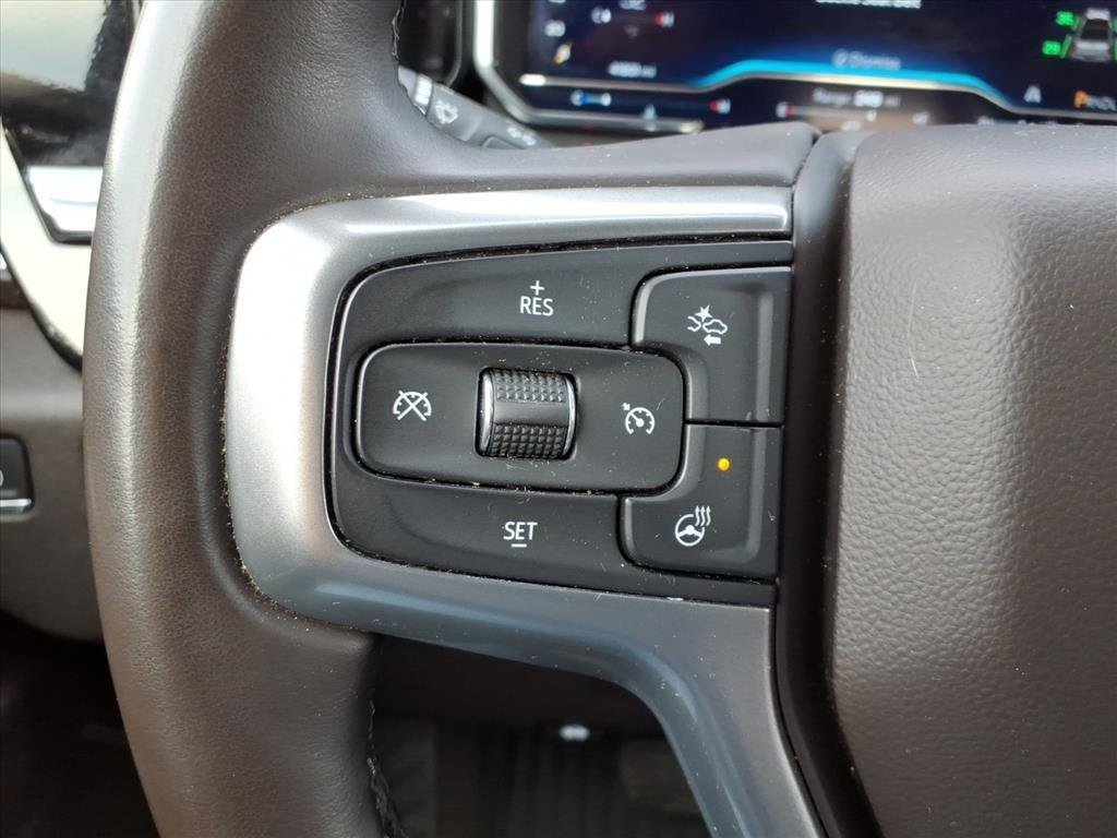 Used 2025 Sterling Gray Metallic Chevrolet LT image 13