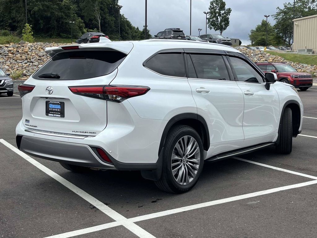 Used 2023 Beige Toyota Platinum image 3