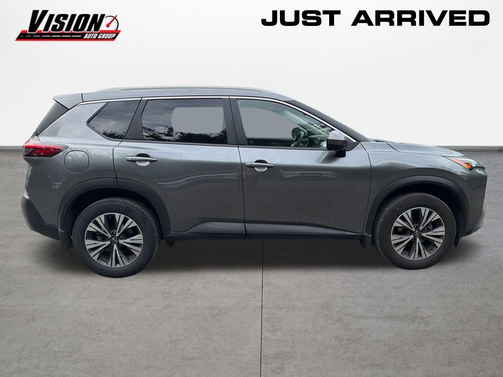 Used 2023 Gray Nissan SV image 4