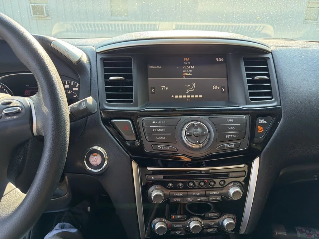 Used 2020 Magnetic Black Nissan S image 12