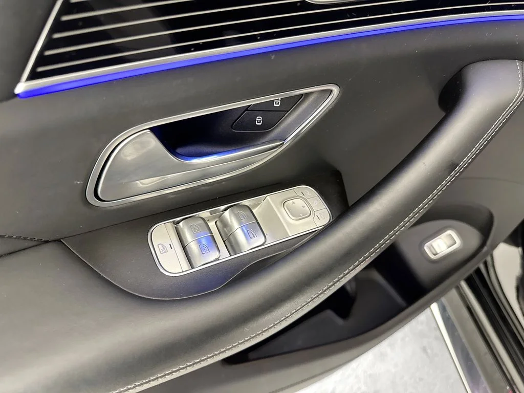 Used 2021 Black Mercedes-Benz Maybach GLS 600 image 18