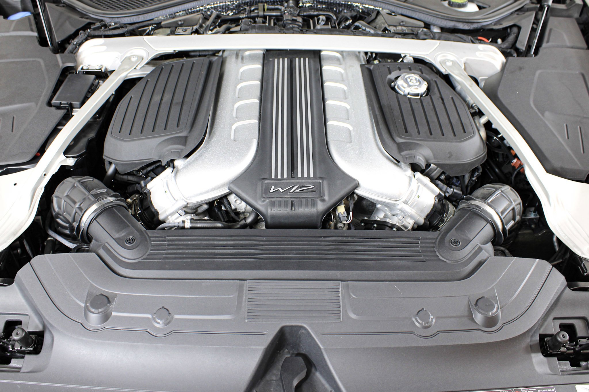Used 2024 Black Bentley  image 42