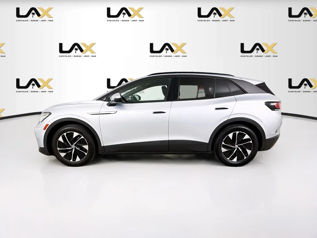 Used 2021 Silver Volkswagen Pro S image 4