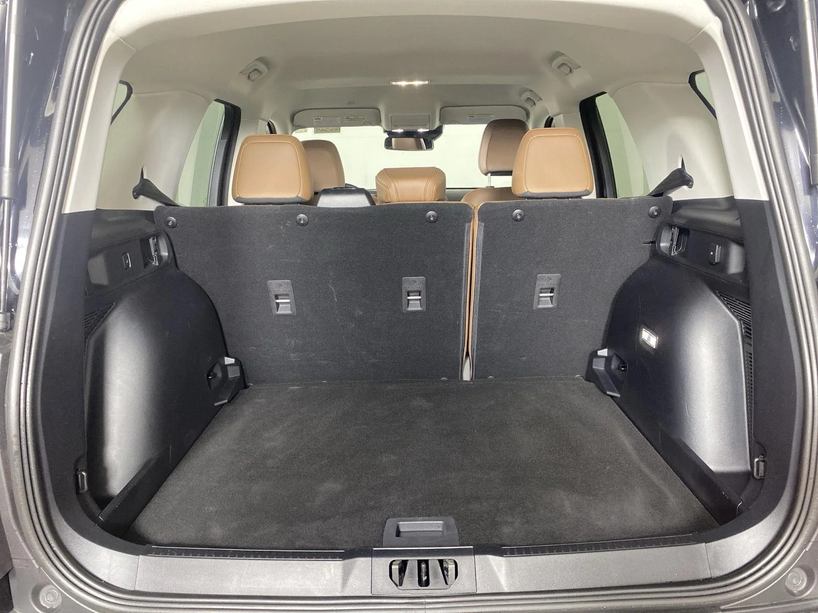 New 2026 Shadow Black Ford Outer Banks® image 24