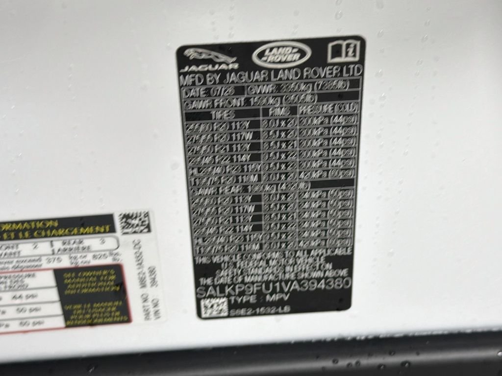 New 2027 Fuji White Land Rover SE image 34