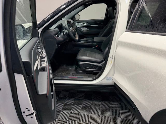 New 2026 Star White Metallic Tri-Coat Ford ST image 14