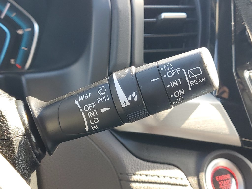Certified Used 2020 Lunar Silver Metallic Honda EX-L image 25