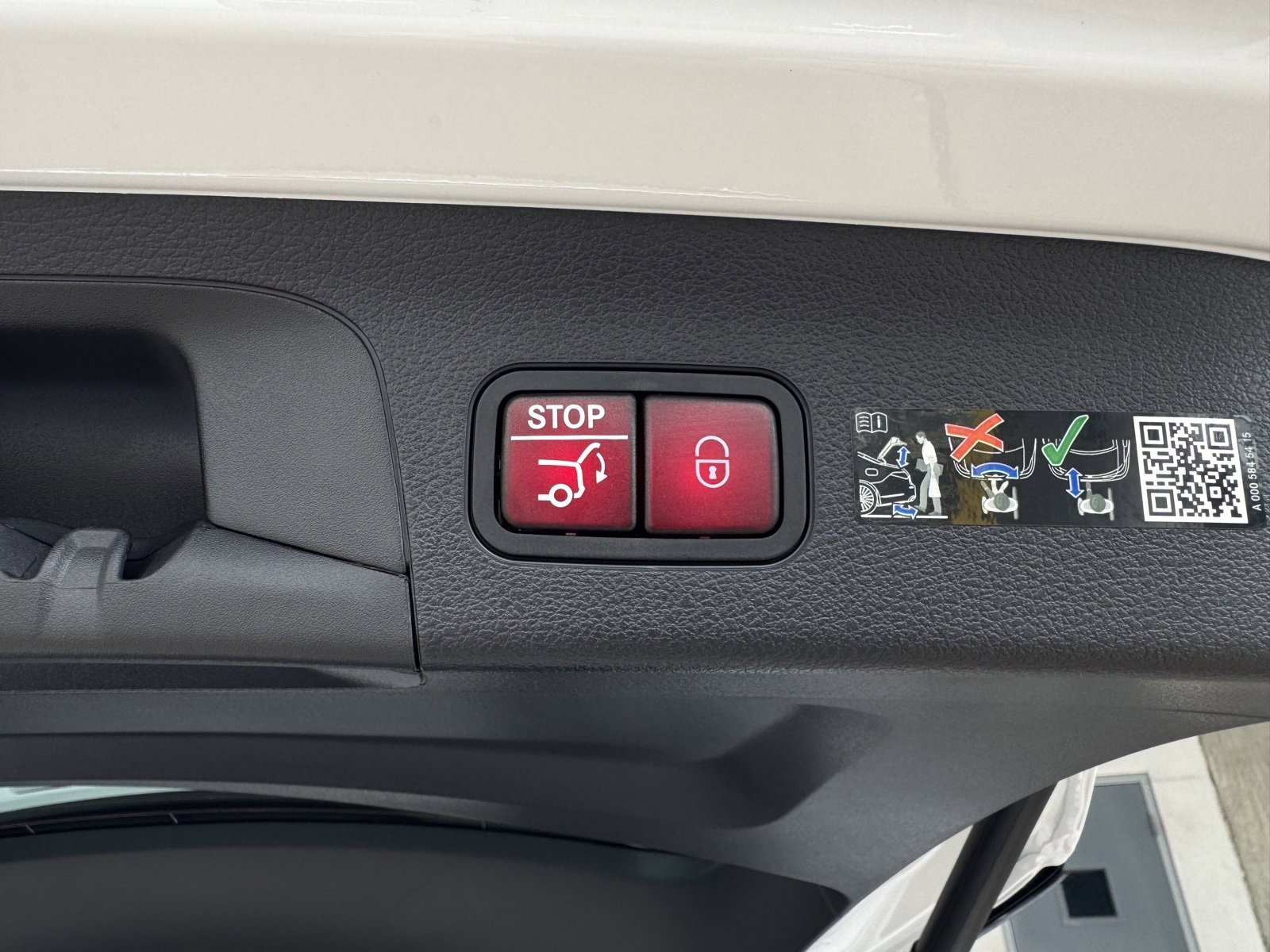 2025 Mercedes-Benz GLS Base - Photo 39