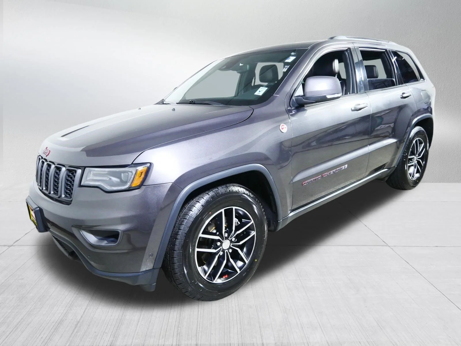 Used 2018 Granite Crystal Metallic Clearcoat Jeep Trailhawk image 3