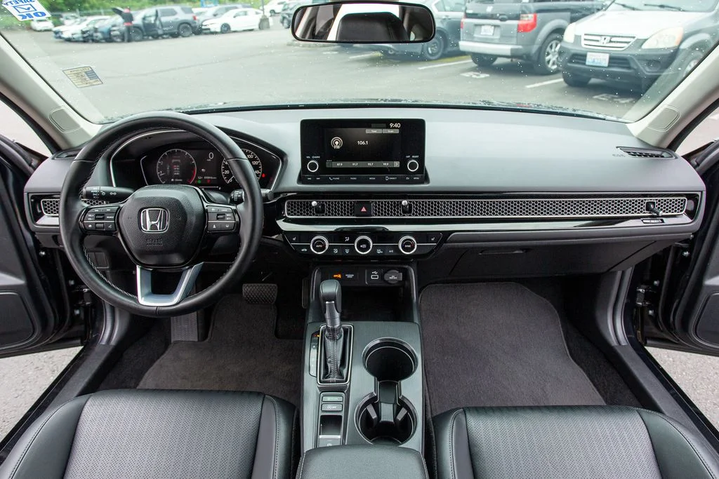 2024 Honda Civic Hatchback EX-L - Photo 22