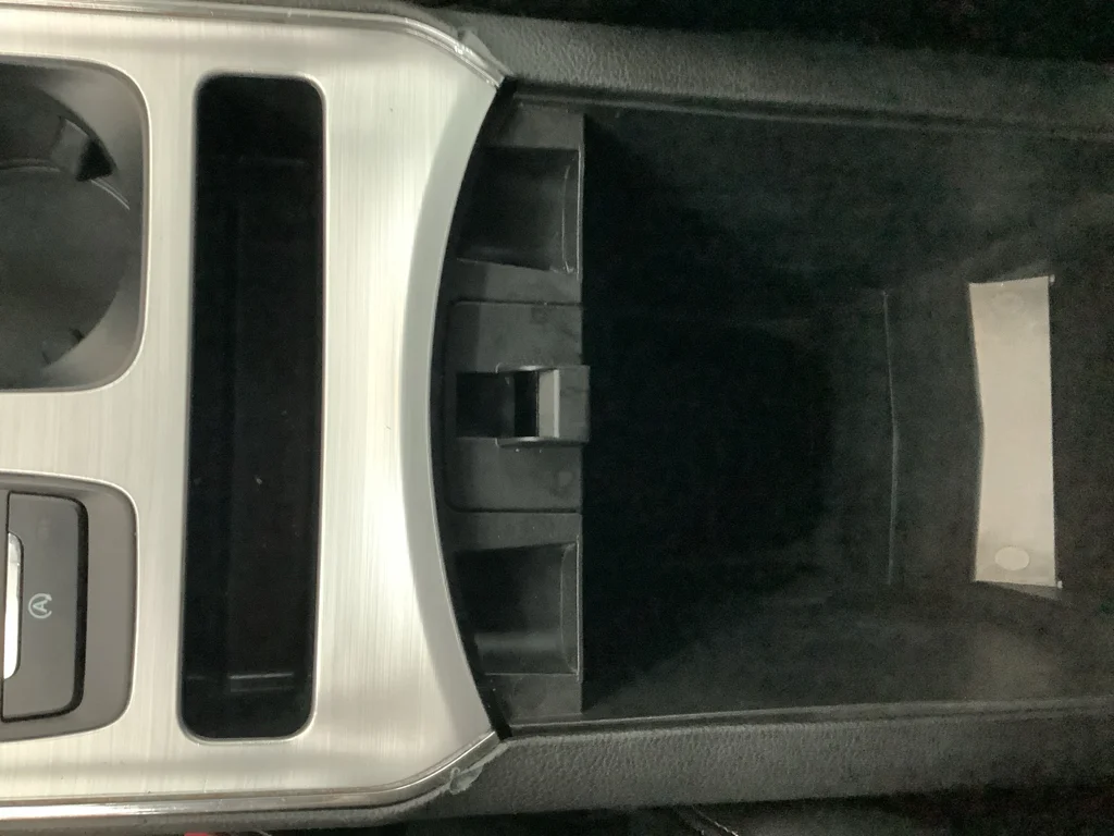 Used 2022 Oxford White Ford SEL image 19