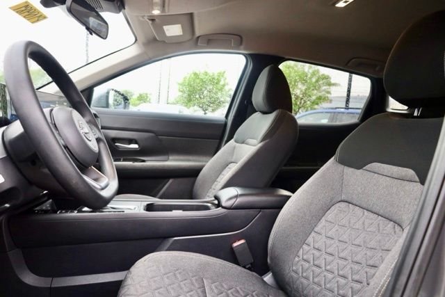 Used 2025 Gray Nissan SV image 16