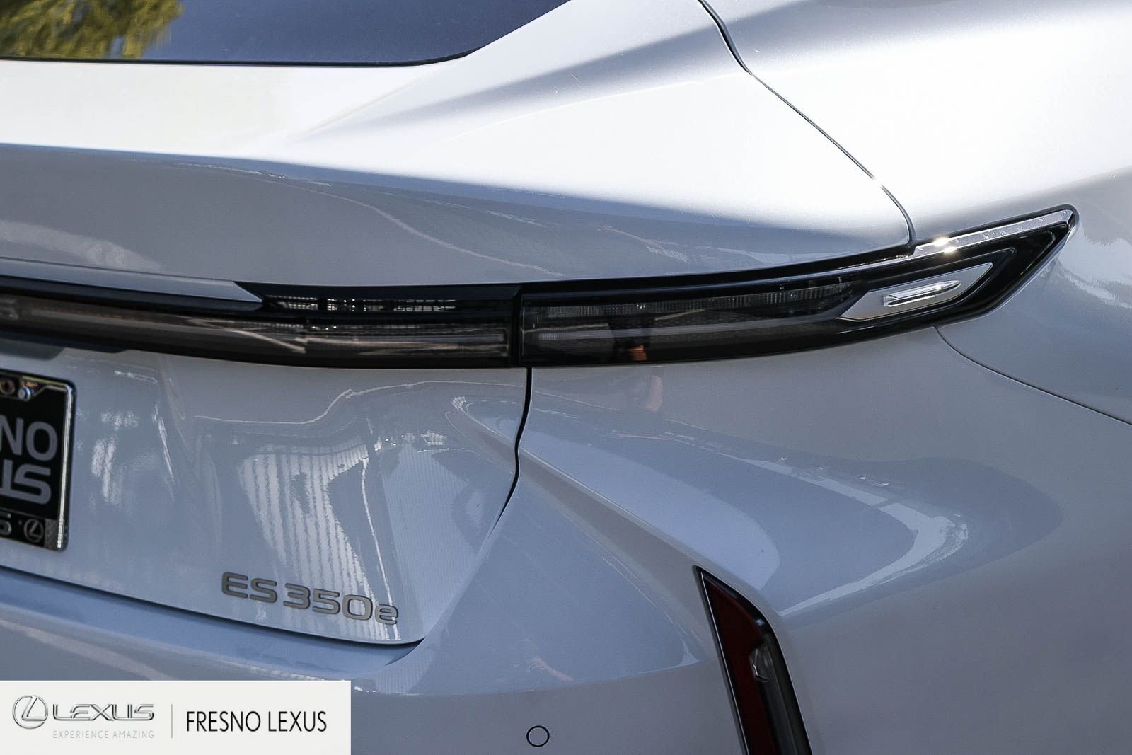New 2026 Ultra White Lexus ES 350e PREMIUM image 7