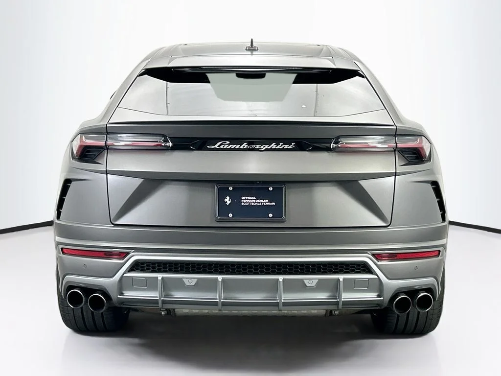 Used 2021  Lamborghini  image 6