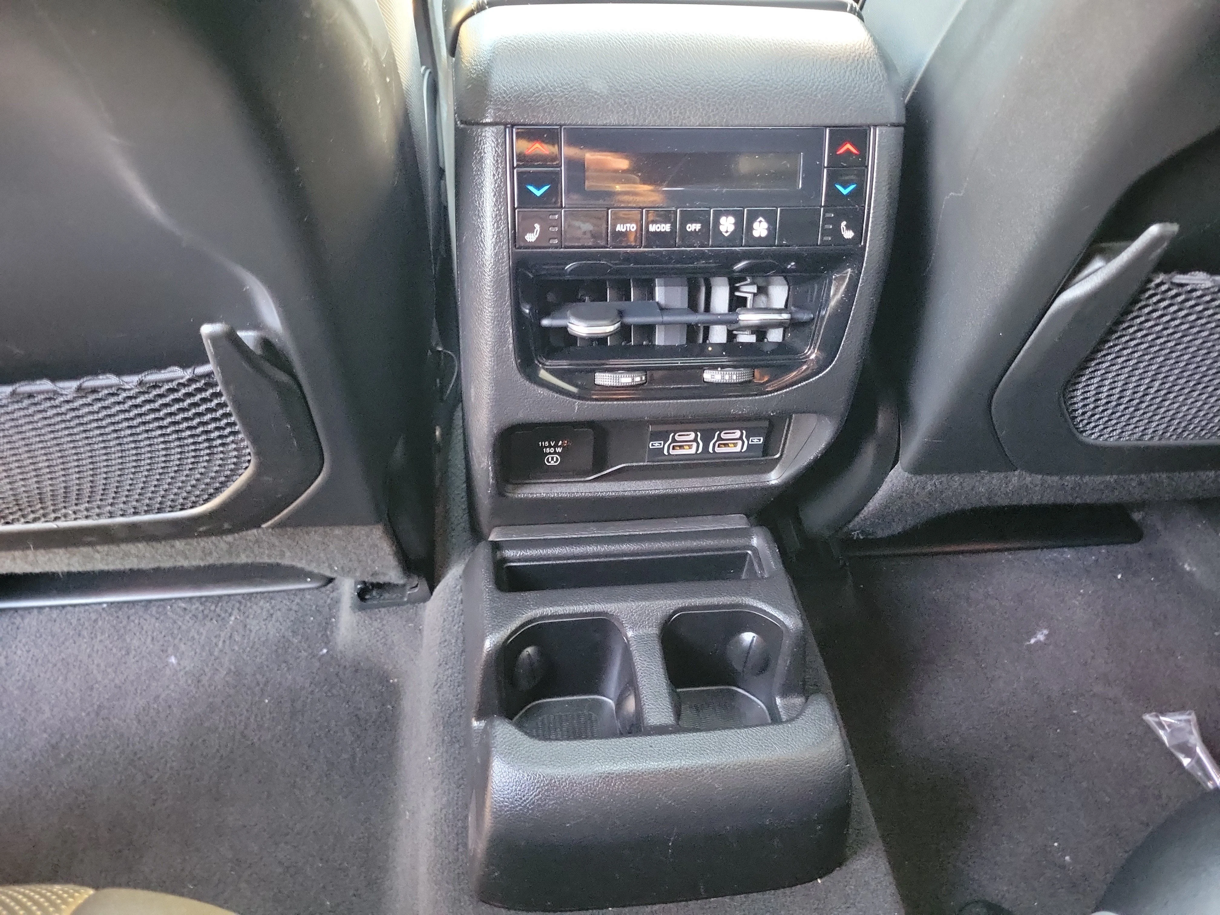 Certified Used 2022 Silver Jeep Overland image 19