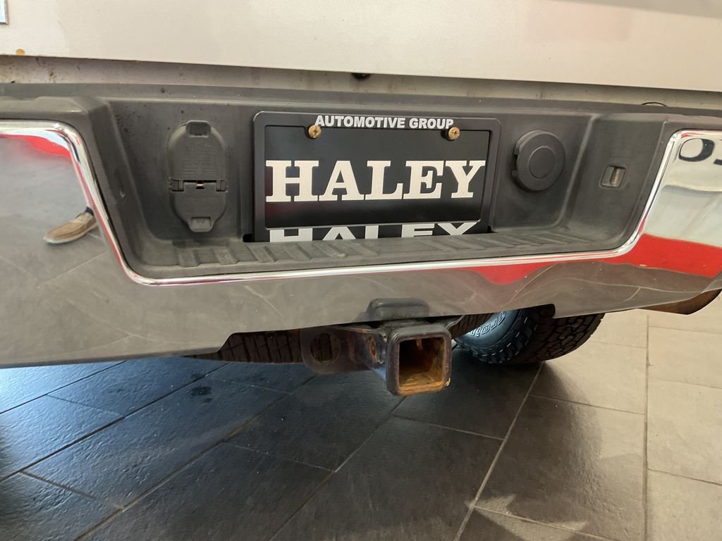 Used 2014 Silver GMC SLE image 9