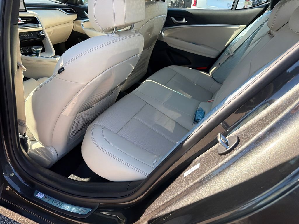2026 GENESIS G70 Standard - Photo 20