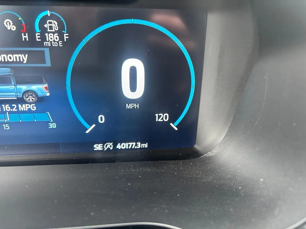 Used 2023 Gray Ford Lariat image 6