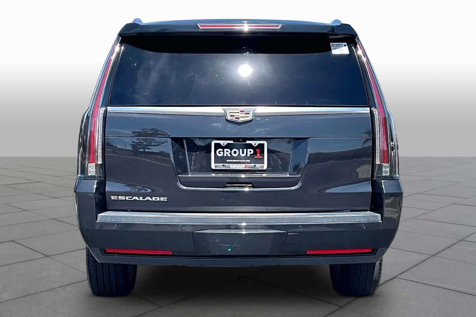 Used 2019 Manhattan Noir Metallic Cadillac Luxury image 5