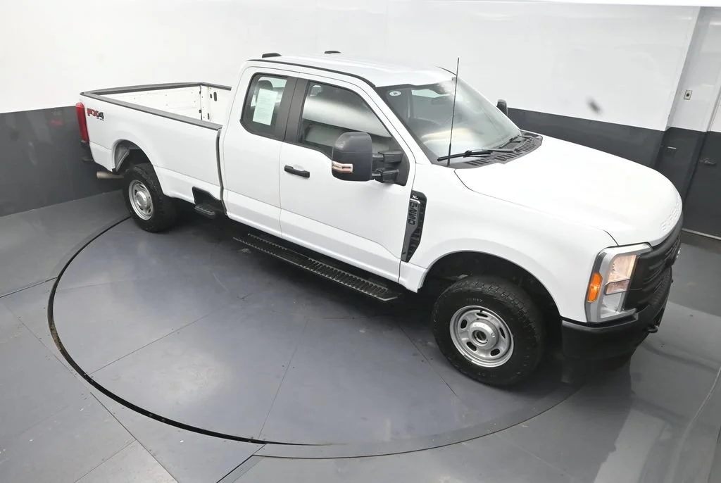 Used 2023 White Ford XL image 13