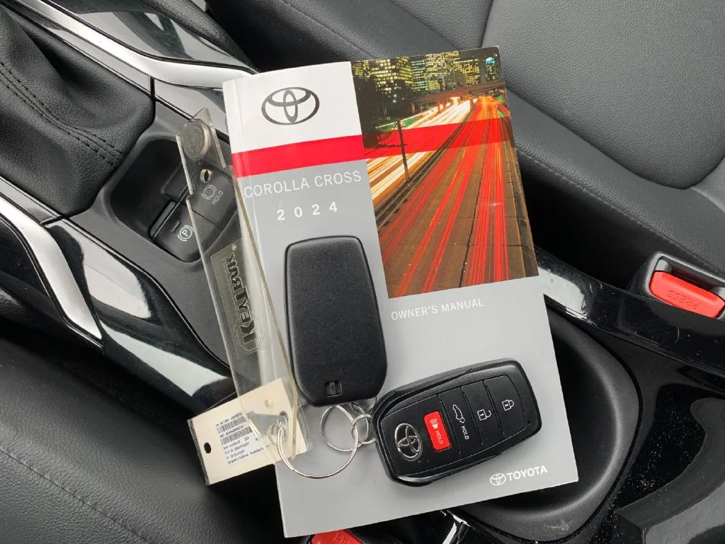 Used 2024 Red Toyota XLE image 9